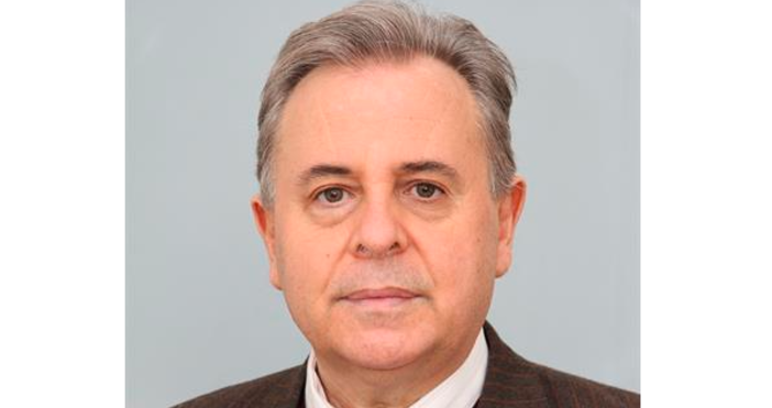 Проф Иванов е роден на 27 01 1956 г в гр София