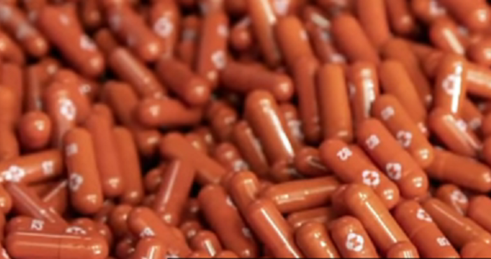 Британските власти ще започнат още този месец клинични изпитания на