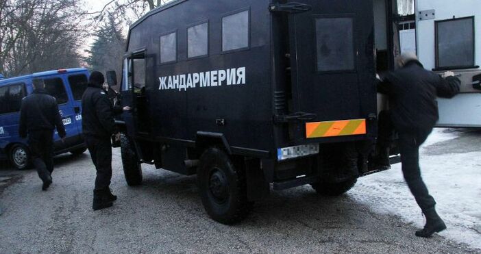 БулфотоДействията на територията на общините Долни Чифлик Вълчи дол и