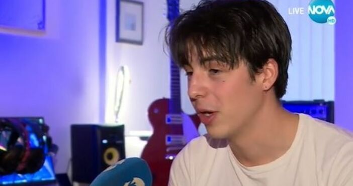 Известният певец от Варна Кирил Хаджиев – Тино една от