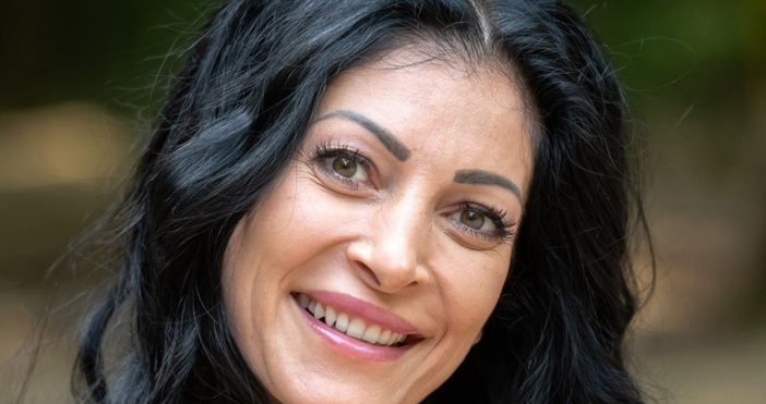 Теодора Дякова е една лавина от емоции, които се разгърна