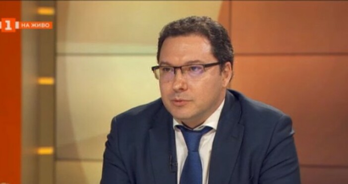 В ефира на БНТ Митов обвини държавния глава Румен Радев,
