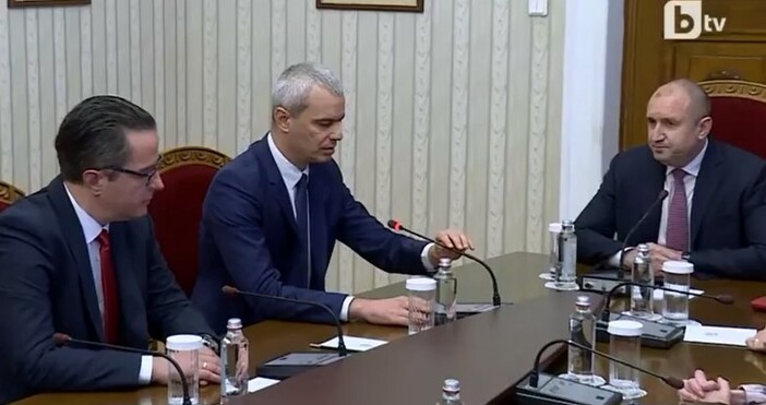Държавният глава Румен Радев започна срещата си с партия Възраждане“