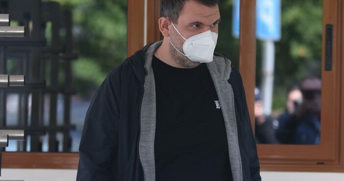 Депутатът, който години наред декларираше, че притежава един стар Опел“