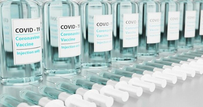 Производството на ваксини продължава с пълна пара в ЕС Фармацевтичните заводи