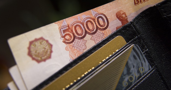Рублата и руските държавни облигации поскъпват на търг в сряда