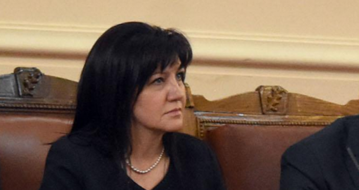 Бившият председател на НС от ГЕРБ Цвета Караянчева която не