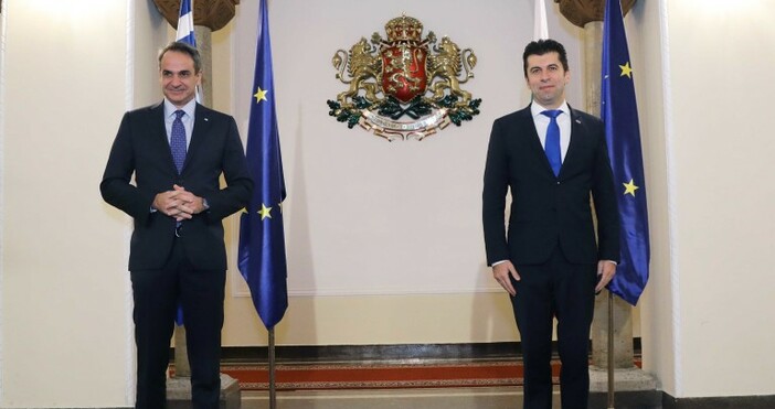 Мицотакис и Петков обсъдиха обща цел на България и Гърция