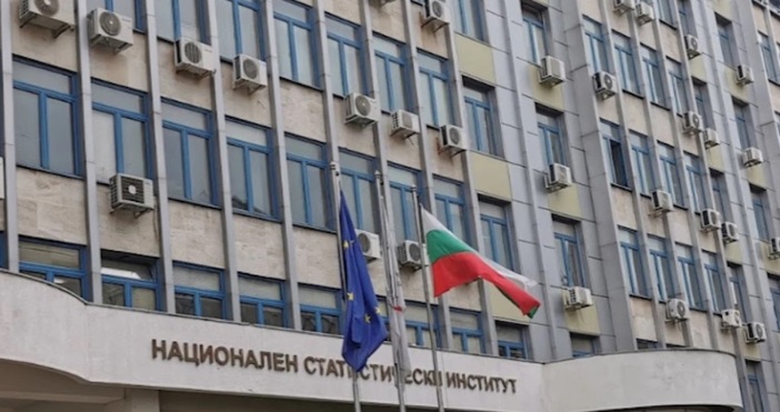 Търговското салдо на България за октомври 2021 г е отрицателно