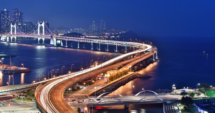 Бившата президентка на Южна Корея Пак Гън хе осъдена на 20