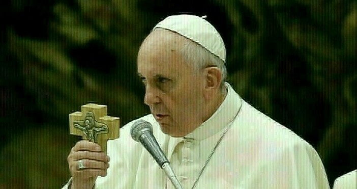 Папа Франциск се възползва от новогодишното си послание за да