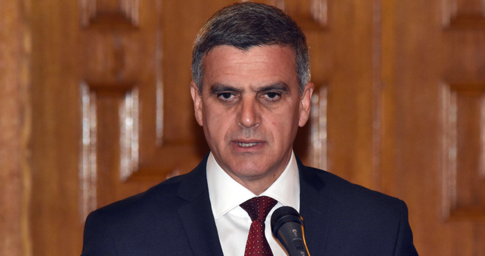 Български генерал засипа с критики министър на отбраната Позицията на българския