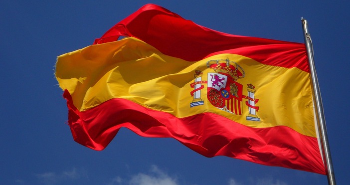 Испанската министърка на отбраната Маргарита Роблес заяви, че страната е