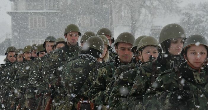 Снимки: Фейсбук, Armed ForcesРодни военни проведоха изпит по огнева подготовка