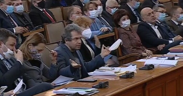 Председателят на парламентарната група на Има такъв народ Тошко Йорданов