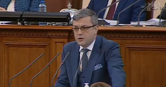 Интересно предизвикателство отправи депутатът от ГЕРБ Тома Биков към колегите