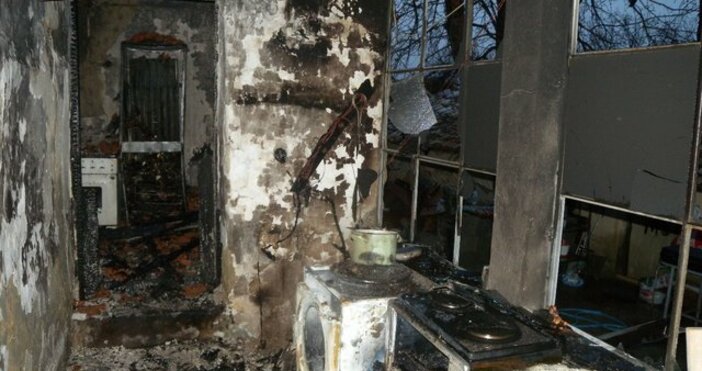 Снимки ОД на МВР Шумен71 годишна жена загина при пожар в дома