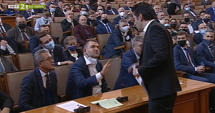 Премиерът Кирил Петков говори пред журналисти след изслушването си в