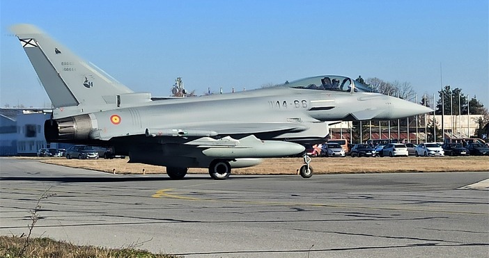 В авиобаза Граф Игнатиево пристигнаха четири самолета Eurofighter EF 2000 Typhoon II