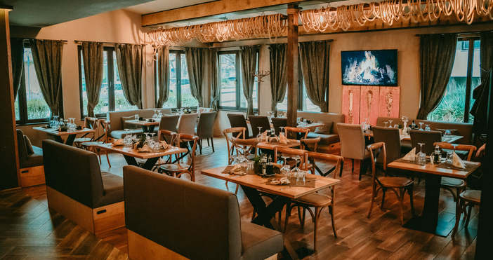 Празнична феерия от вкусове аромати и пенливо вино предлагаме за