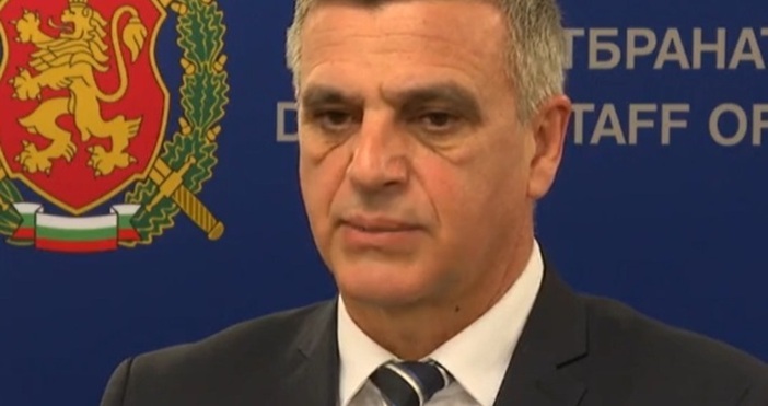 Военният министър взе отношение за информациите, че от България се