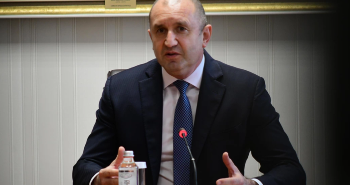 Спешна среща в България заради военните действия на Русия в Украйна Президентът