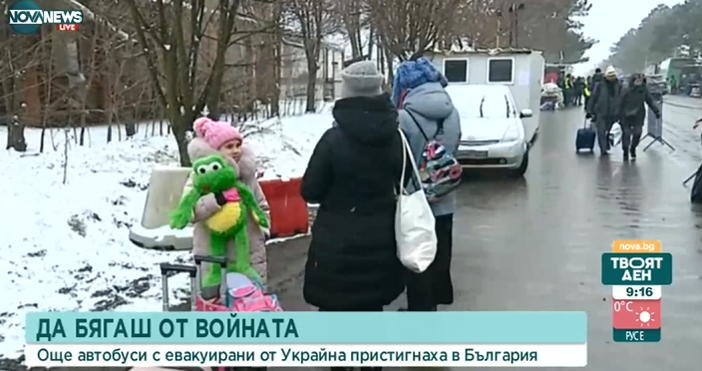 Над 70 000 украинци са успели да избягат от бомбите.