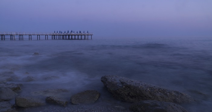 Силна буря в турския средиземноморски окръг Анталия причини наводнения и