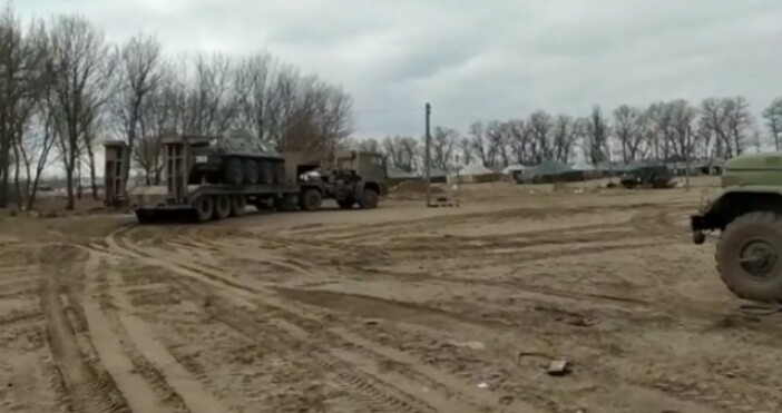 Руската армия твърди, че е превзела украинската военна база в