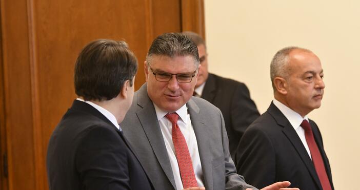 Най-вероятният вариант за развитието на войната е Путин да продължи