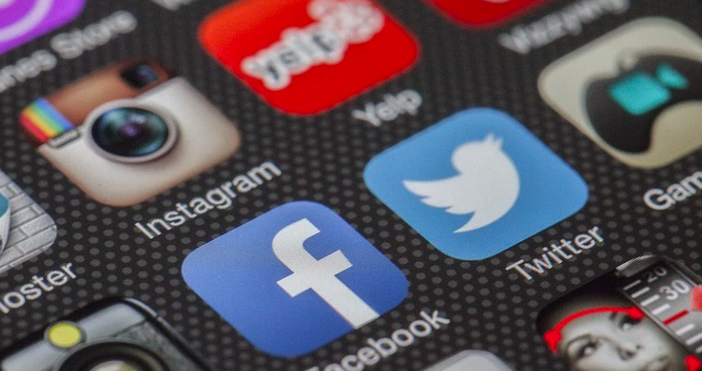 Туитър информира, че след като Русия ограничи достъпа до приложението, специалистите са създали