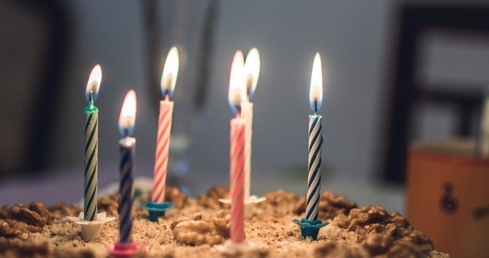 Бина Харалампиева режисьор директор на МГТ Зад канала Бойко Ламбовски поет