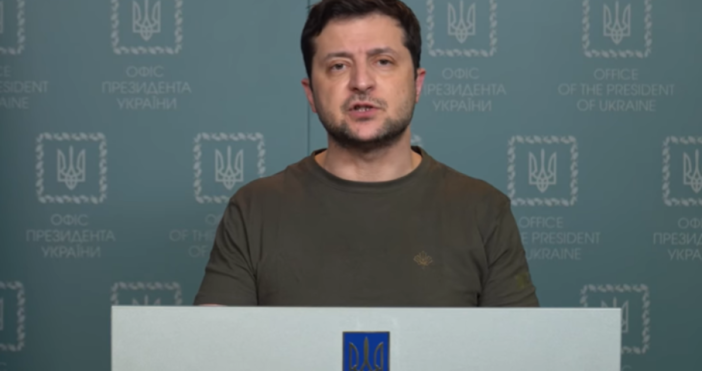 Украинският президент Володимир Зеленски внесе в парламента законопроект за удължаване