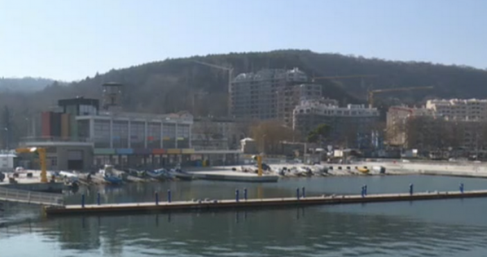 Заради натрупалите се наноси новото пристанище Карантината във Варна почти