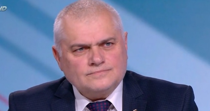 Бившият министър на вътрешните работи Валентин Радев призова властите ни