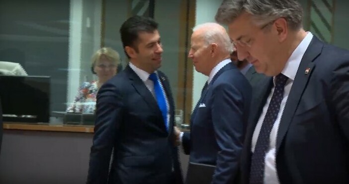 Започна участието на министър председателя Кирил Петков в съвместната сесия на евролидерите с