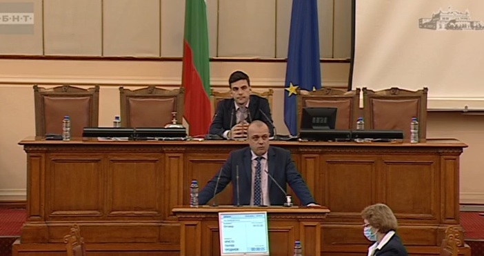 Министърът на туризма Христо Проданов отговори на предходния министър в