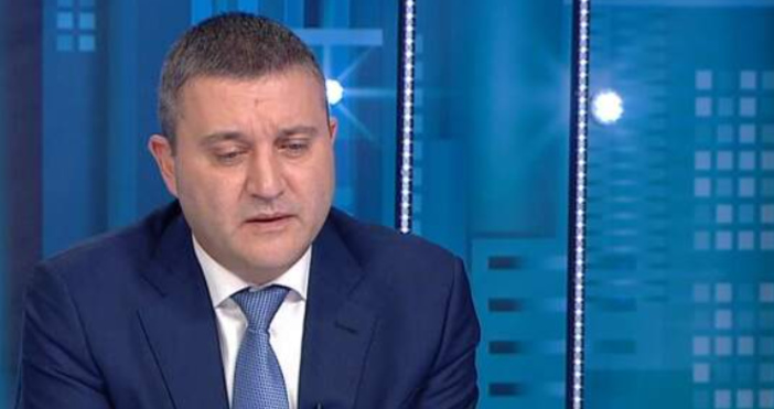 Бившият финансов министър Владислав Горанов засипа с остри критики премиера на