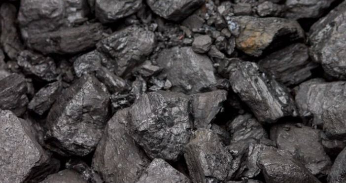 Полша взе решение да преустанови вноса на въглища от Русия  Ще