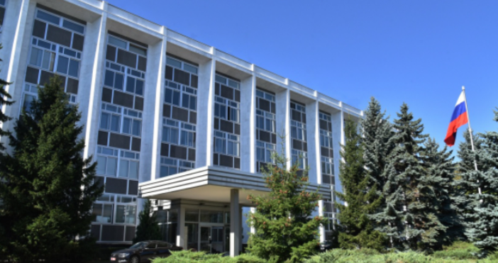 Дебатите дали България да помогне с военна техника на Украйна