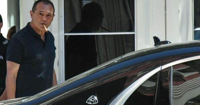 Софийска градска прокуратура СГП призова министър председателя Кирил Петков да се