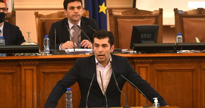 Премиерът Кирил Петков ще отговаря на въпроси от депутатите в