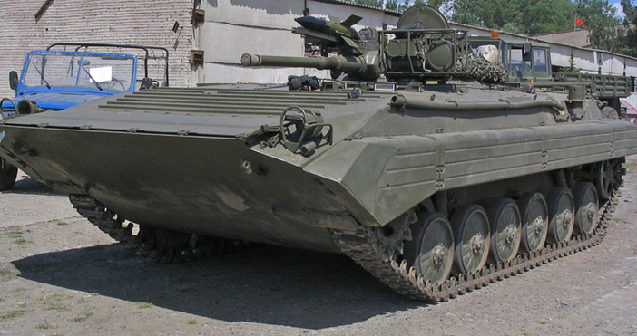 Чехия е доставила танкове, множество ракетни установки, гаубици и бойни