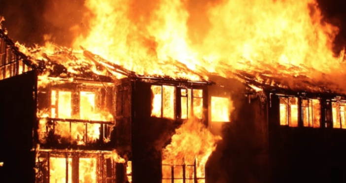 Огнен ад причини огромни щети на българско семейство.Домът на безработна жена