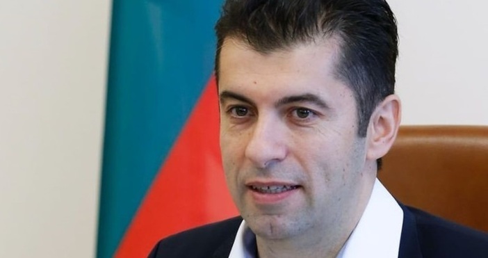Петков иска да ограничи тютюнопушенето в България. Премиерът Кирил Петков подкрепя