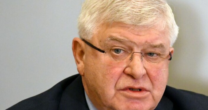 ОТ парламентарната група на ГЕРБ-СДС предлагат бившият министър Кирил Ананиев