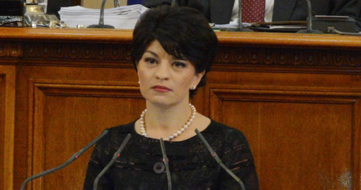 ГЕРБ поиска оставката  на премиера Кирил ПетковСкандал в парламента предизвика