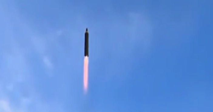 Това е 12 и ракетен тест на Северна Корея тази година и
