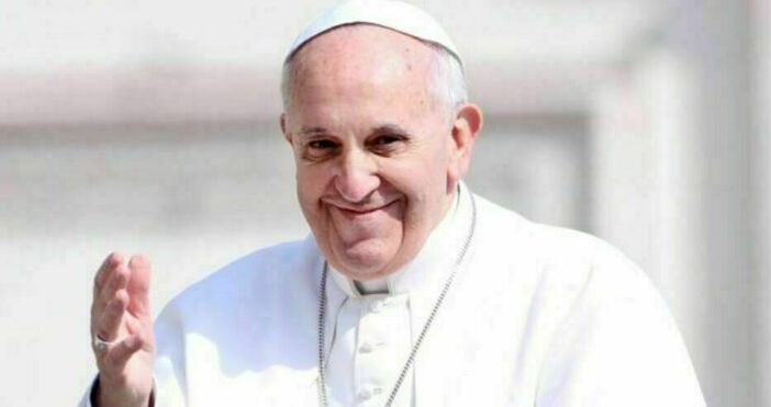 Ватиканът съобщи че лекарите на Франциск са му препоръчали да