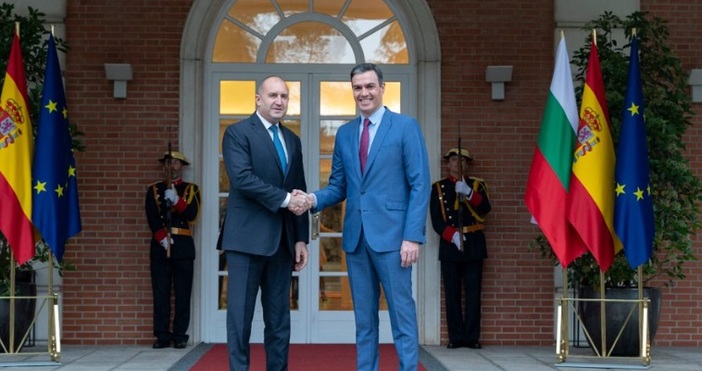 Испанският премиер Педро Санчес изказа вчера на президента на България